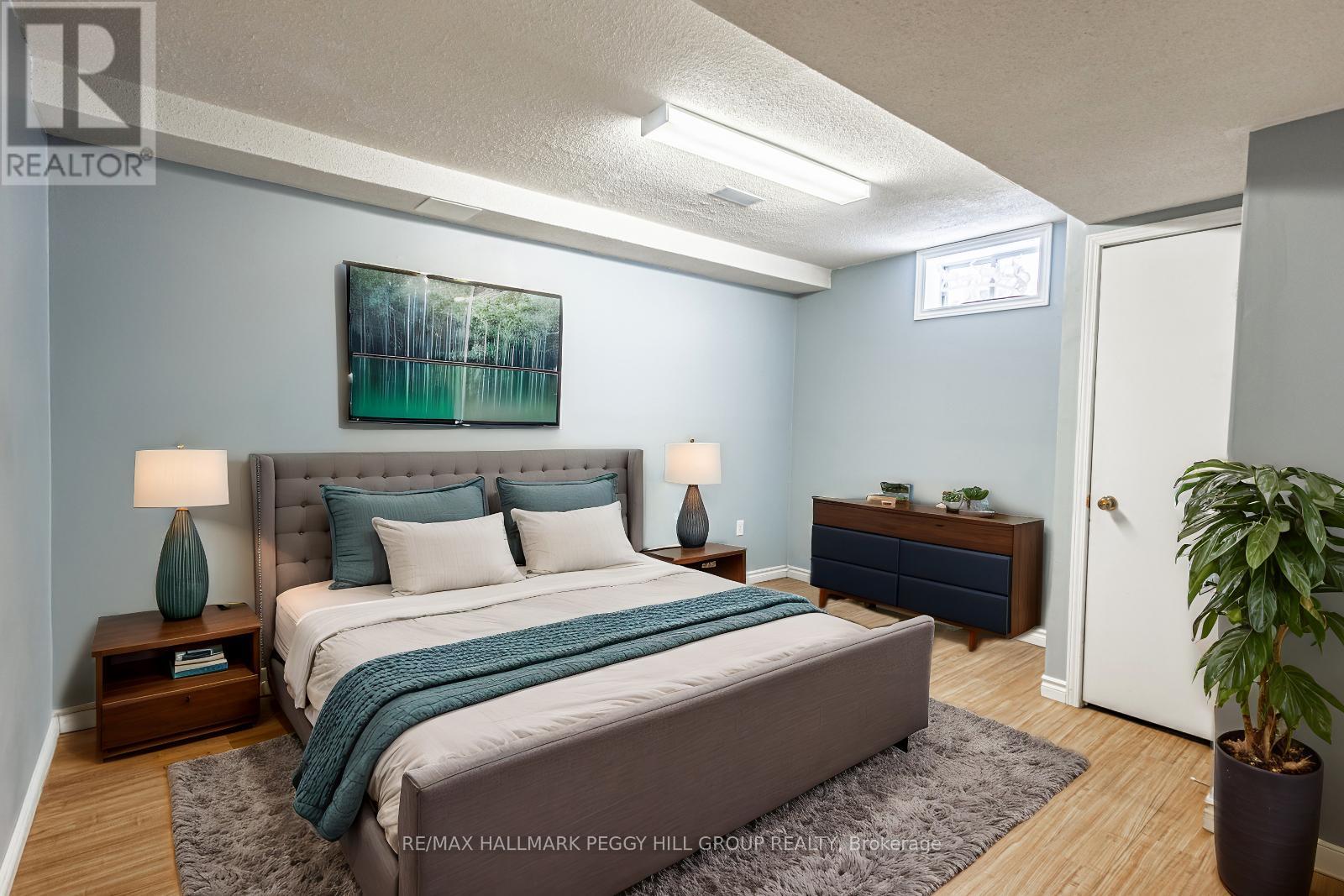 Photo 26 of 115 Lions Gate Boulevard, Barrie ON