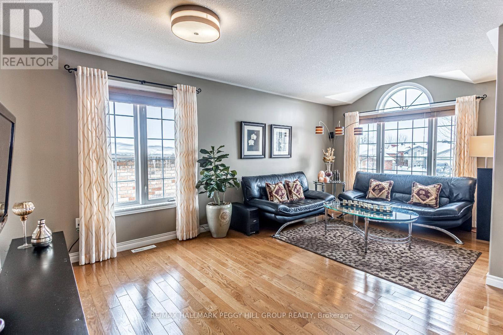 Photo 6 of 115 Lions Gate Boulevard, Barrie ON