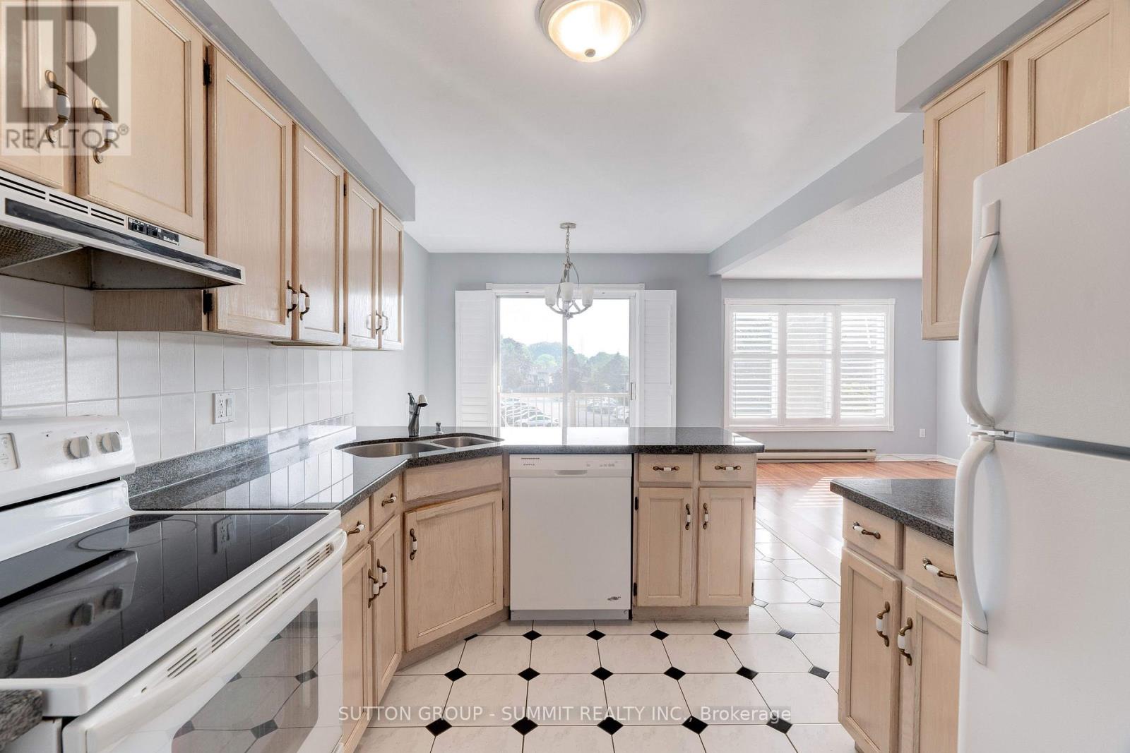 Photo 17 of 55 3050 Pinemeadow Drive, Burlington ON