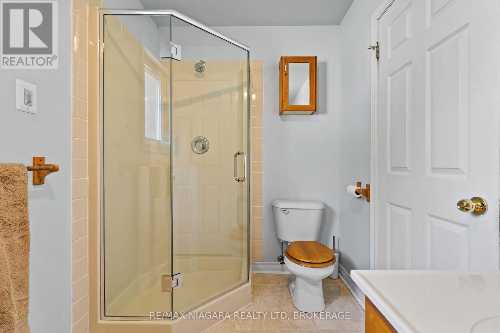 Photo 17 of 113 Linwood Avenue, Port Colborne ON