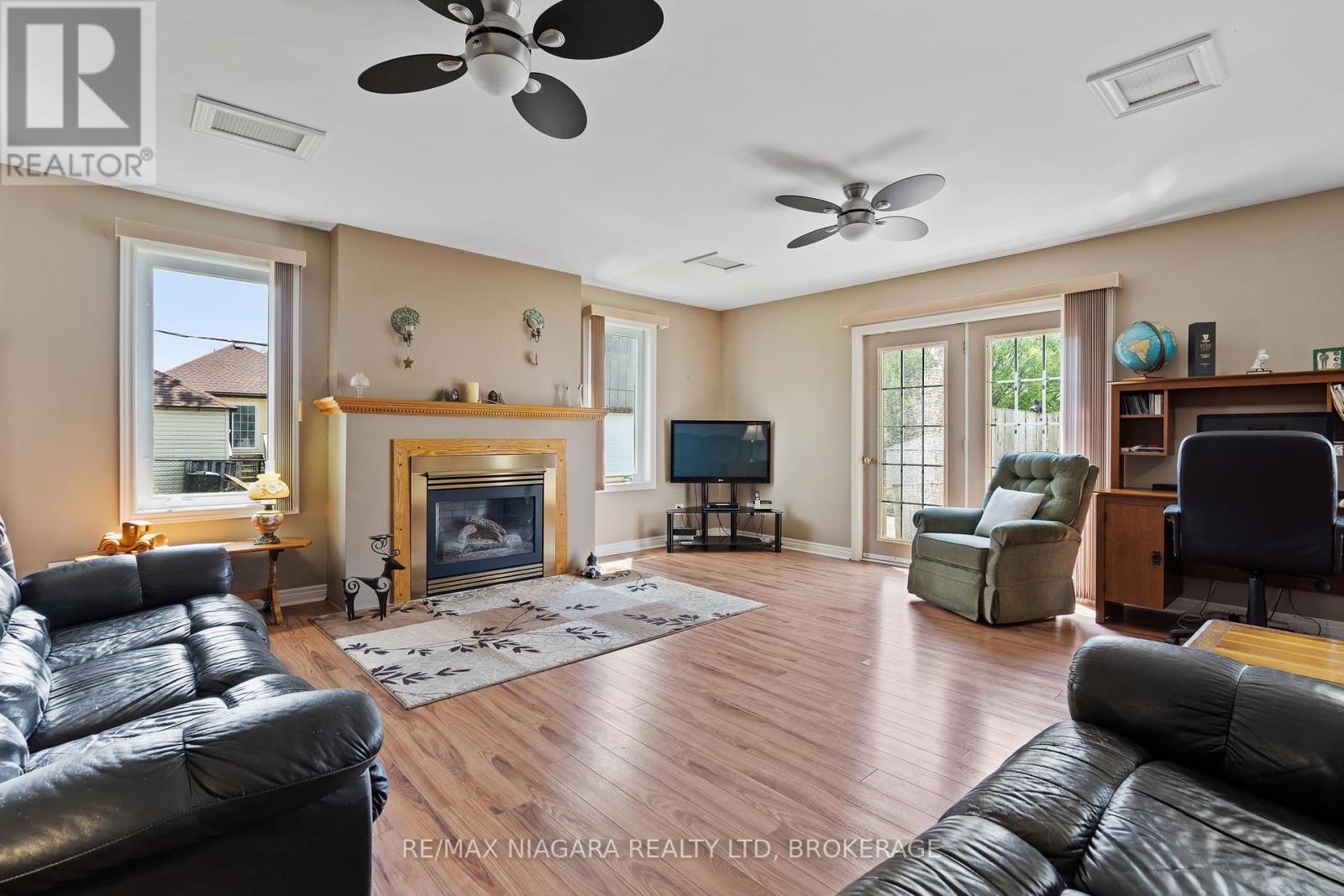 Photo 23 of 113 Linwood Avenue, Port Colborne ON