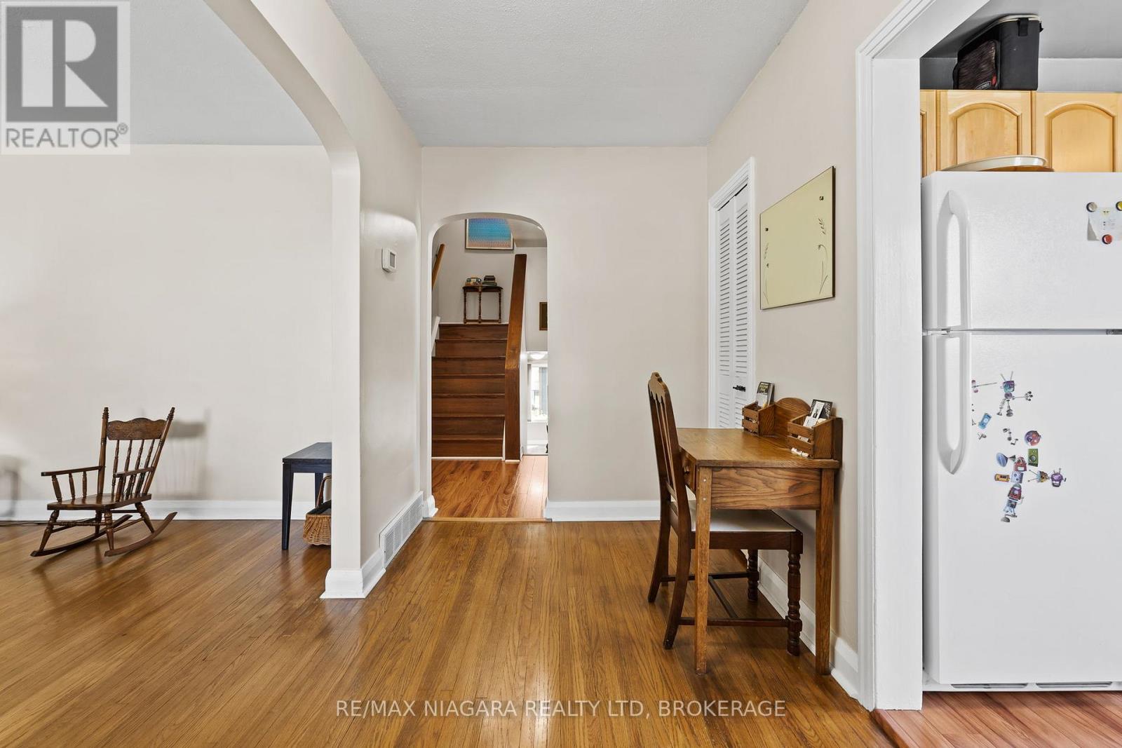 Photo 7 of 113 Linwood Avenue, Port Colborne ON