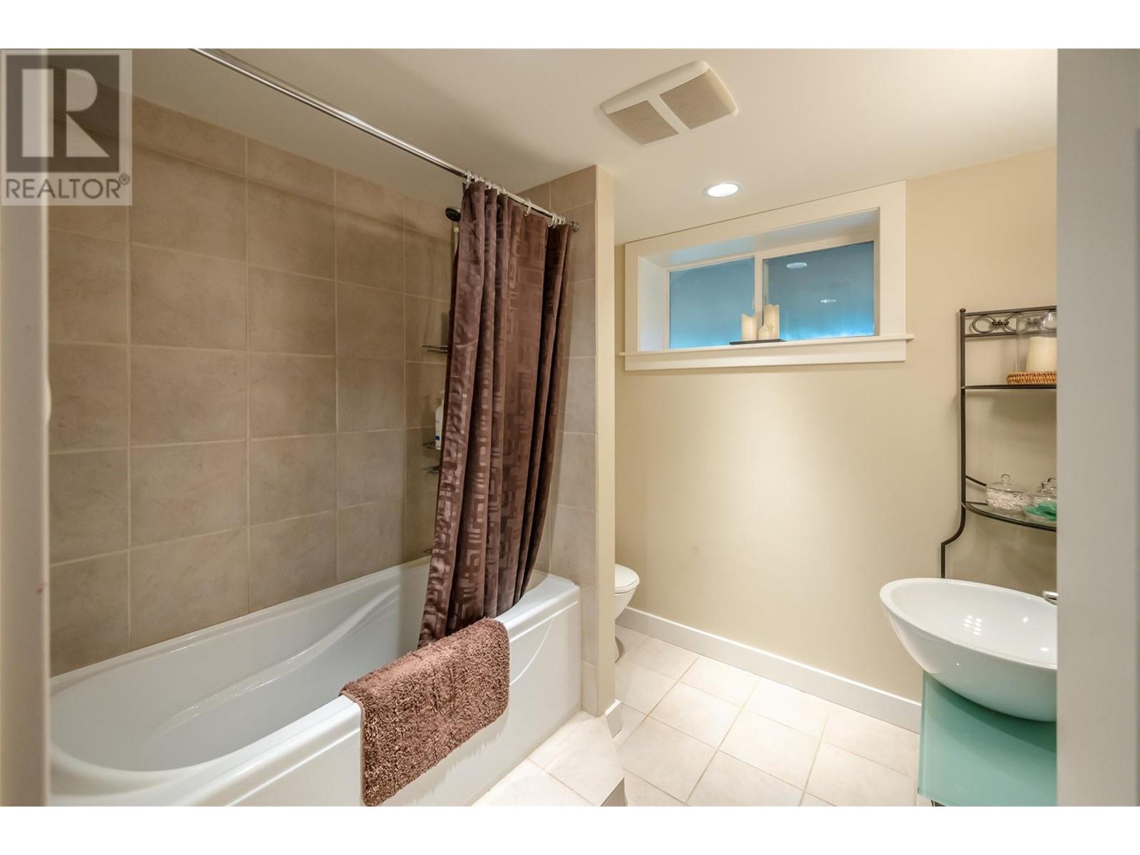  5545 Sawmill Road, Oliver