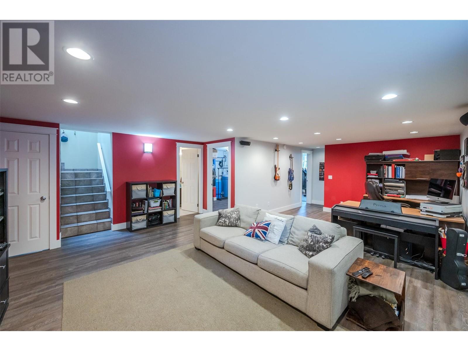  5545 Sawmill Road, Oliver