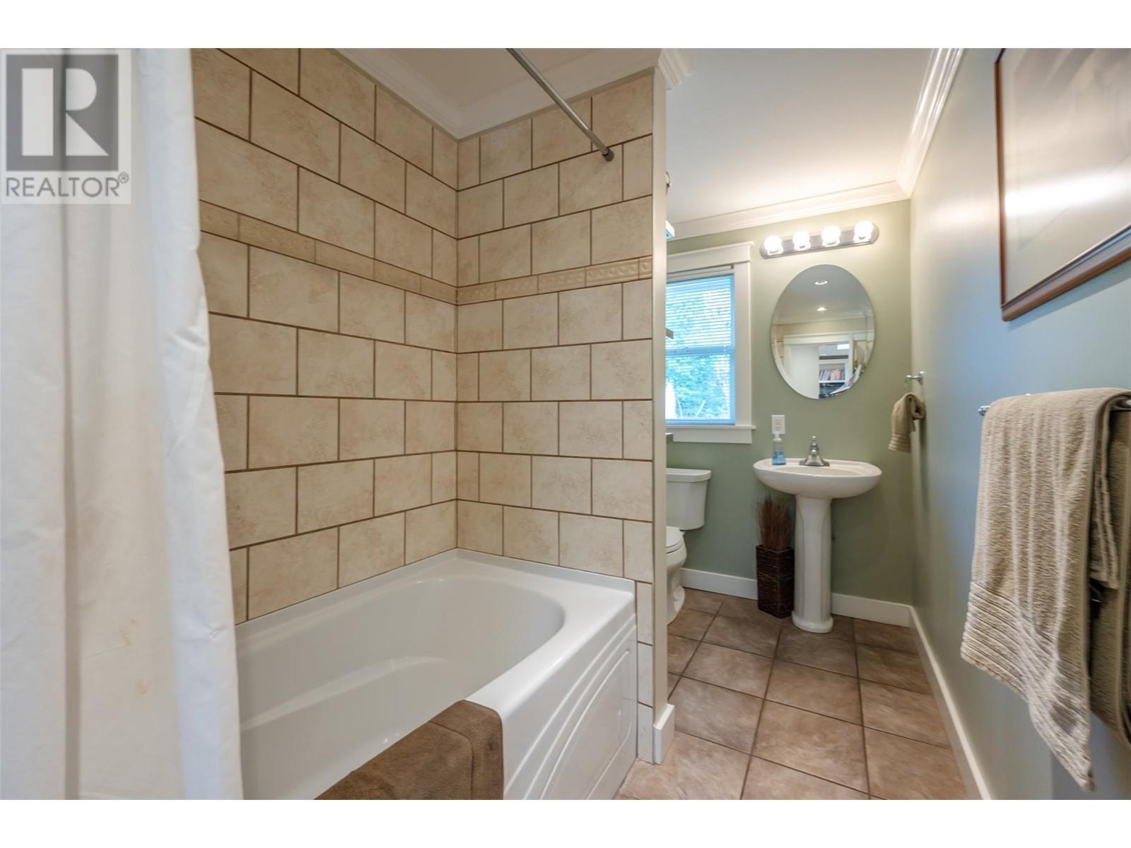  5545 Sawmill Road, Oliver