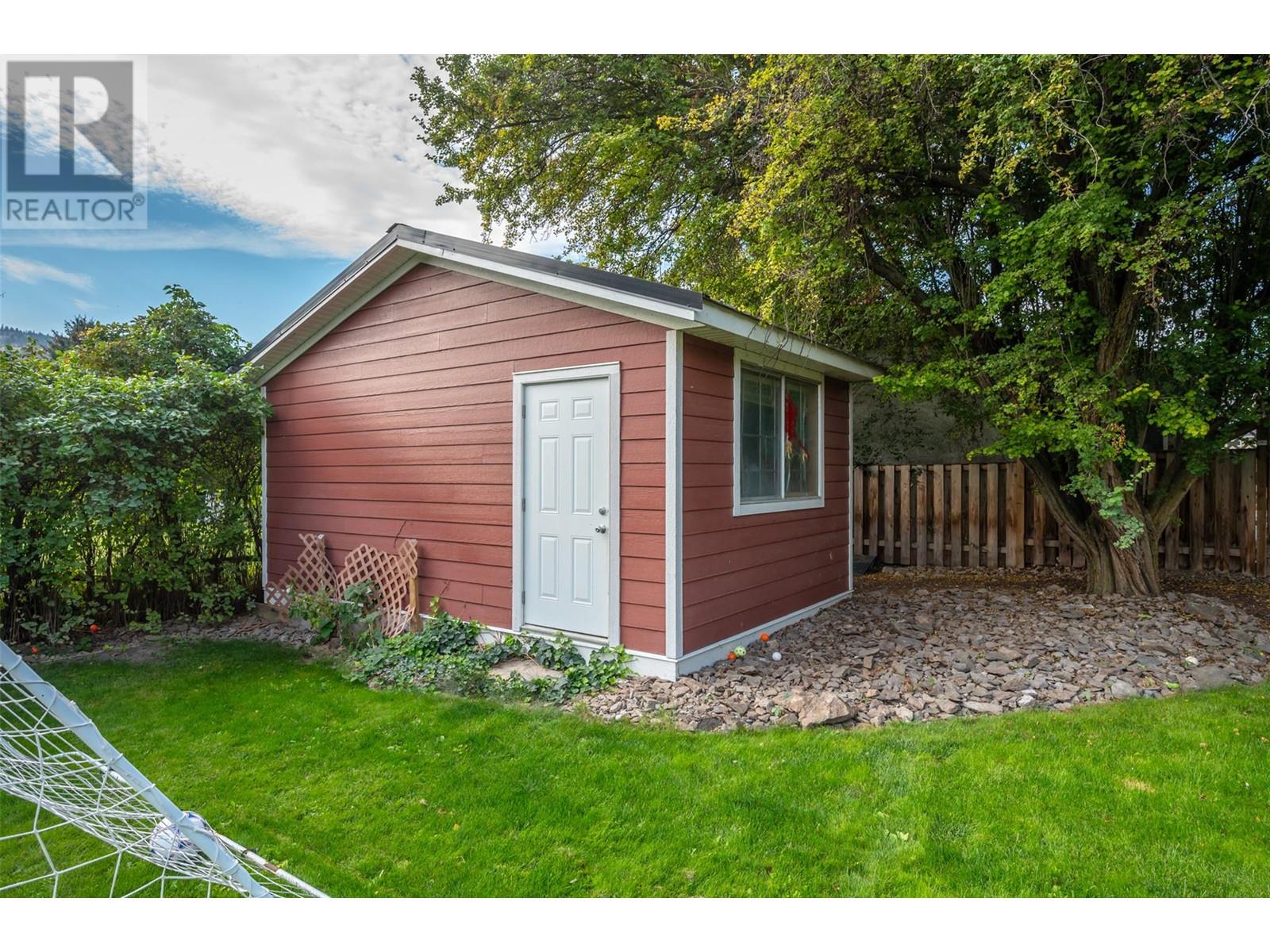  5545 Sawmill Road, Oliver