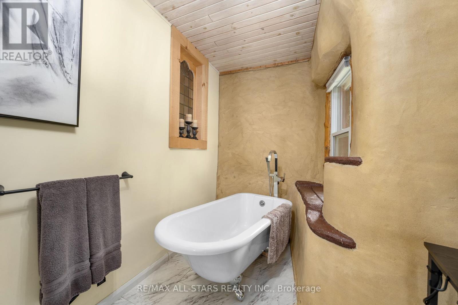 Photo 35 of 755 Scotch Settlement Road, Madoc ON