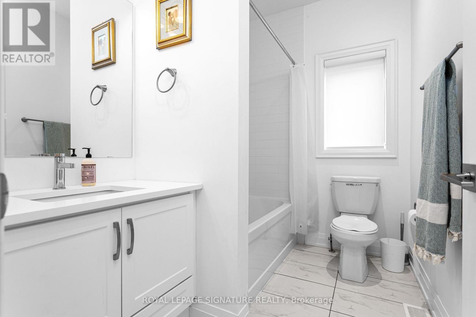 Photo 3 of 85 Holtby Court, Scugog ON