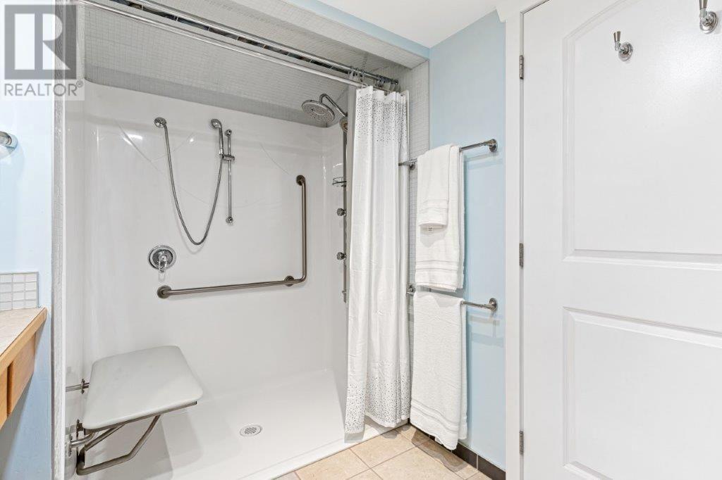 4170 Lake Avenue, Peachland