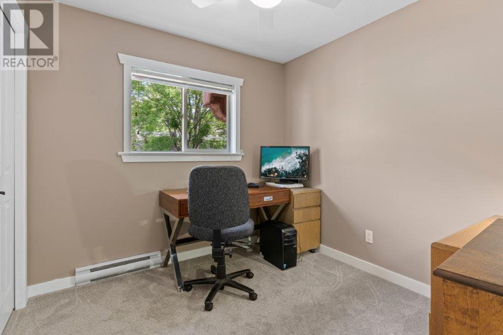4170 Lake Avenue, Peachland