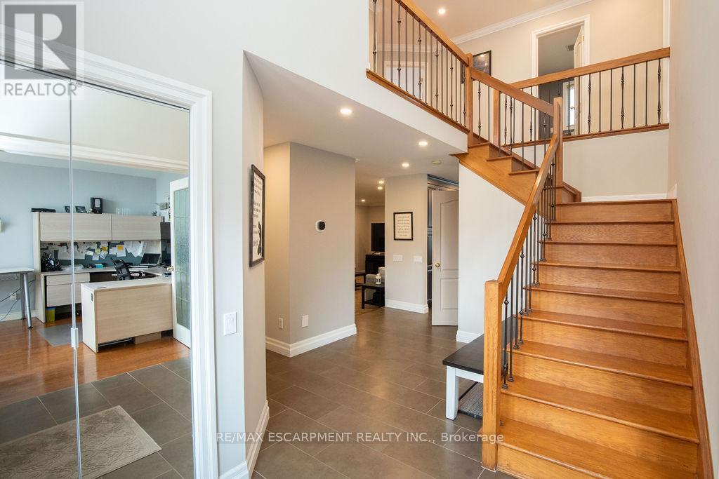 Photo 15 of 177 Claudette Gate, Hamilton ON