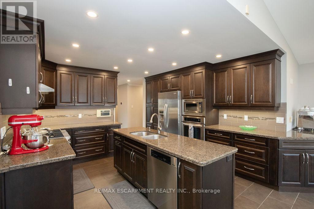 Photo 26 of 177 Claudette Gate, Hamilton ON