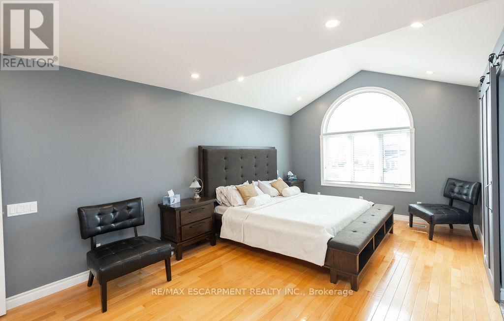 Photo 30 of 177 Claudette Gate, Hamilton ON