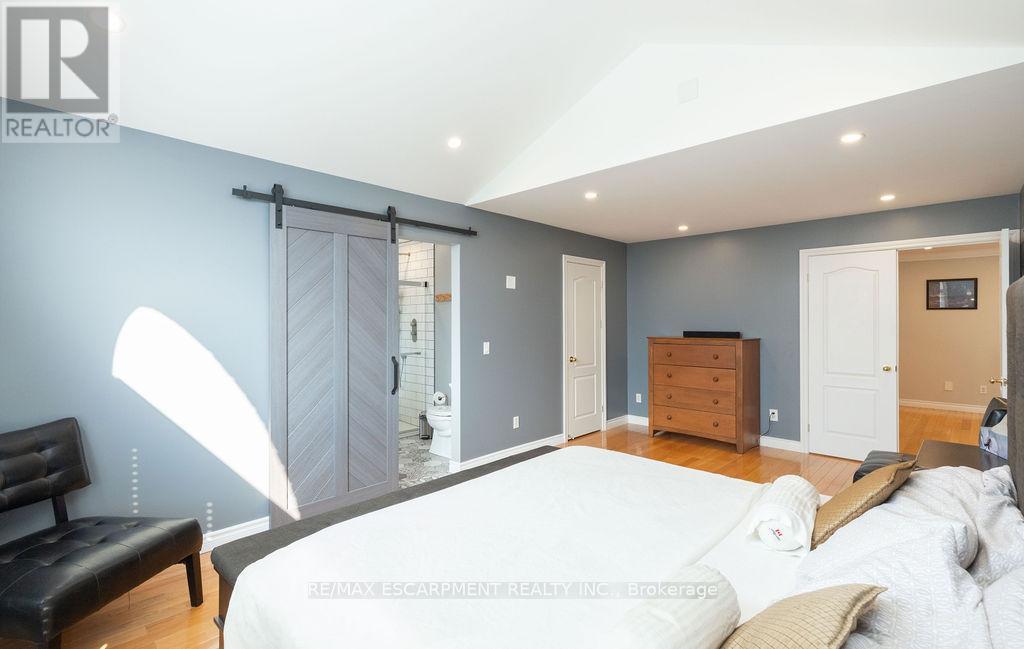 Photo 31 of 177 Claudette Gate, Hamilton ON