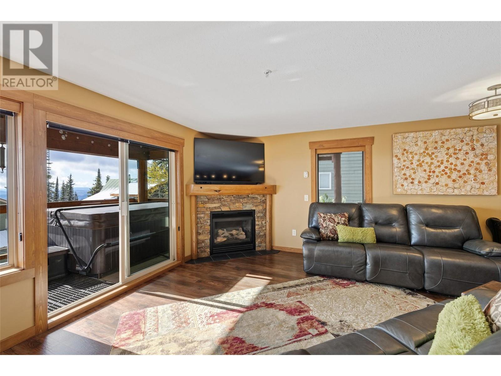 A 5845 Snow Pines Crescent, Big White