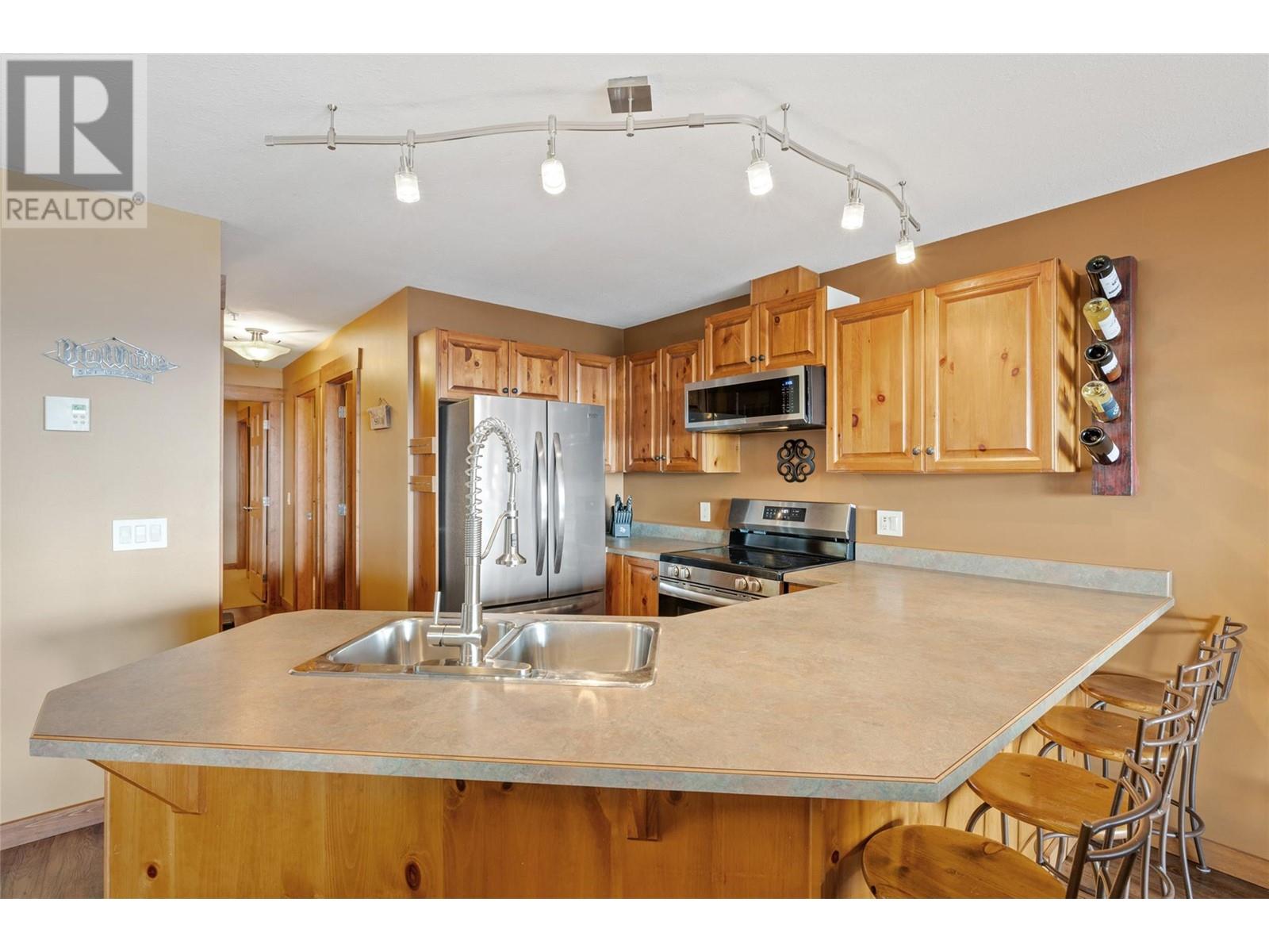 A 5845 Snow Pines Crescent, Big White