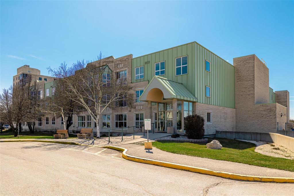 Photo 1 of 206 895 Wilkes Avenue, Winnipeg MB