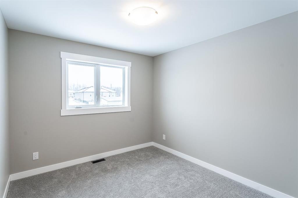 Photo 20 of 91 Harry Waytiuk Drive, East Selkirk MB