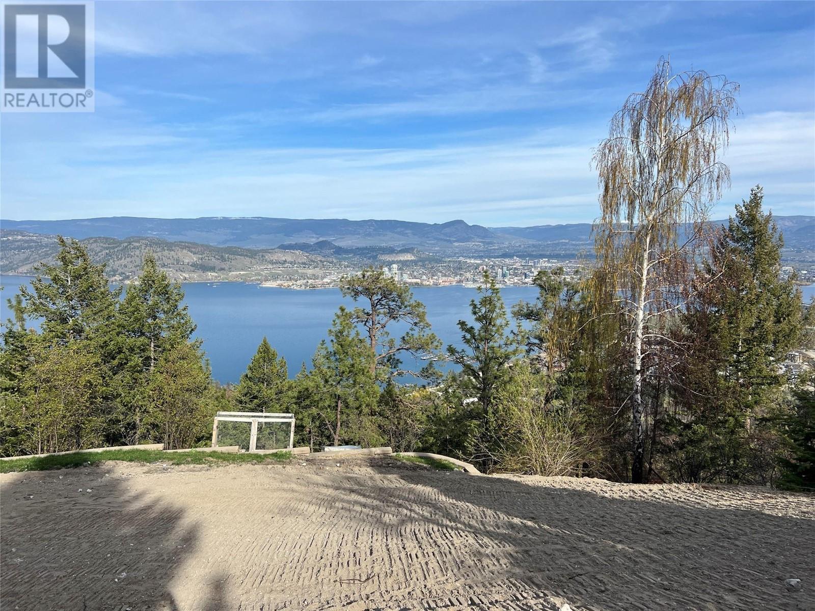  911 Guest Road, West Kelowna