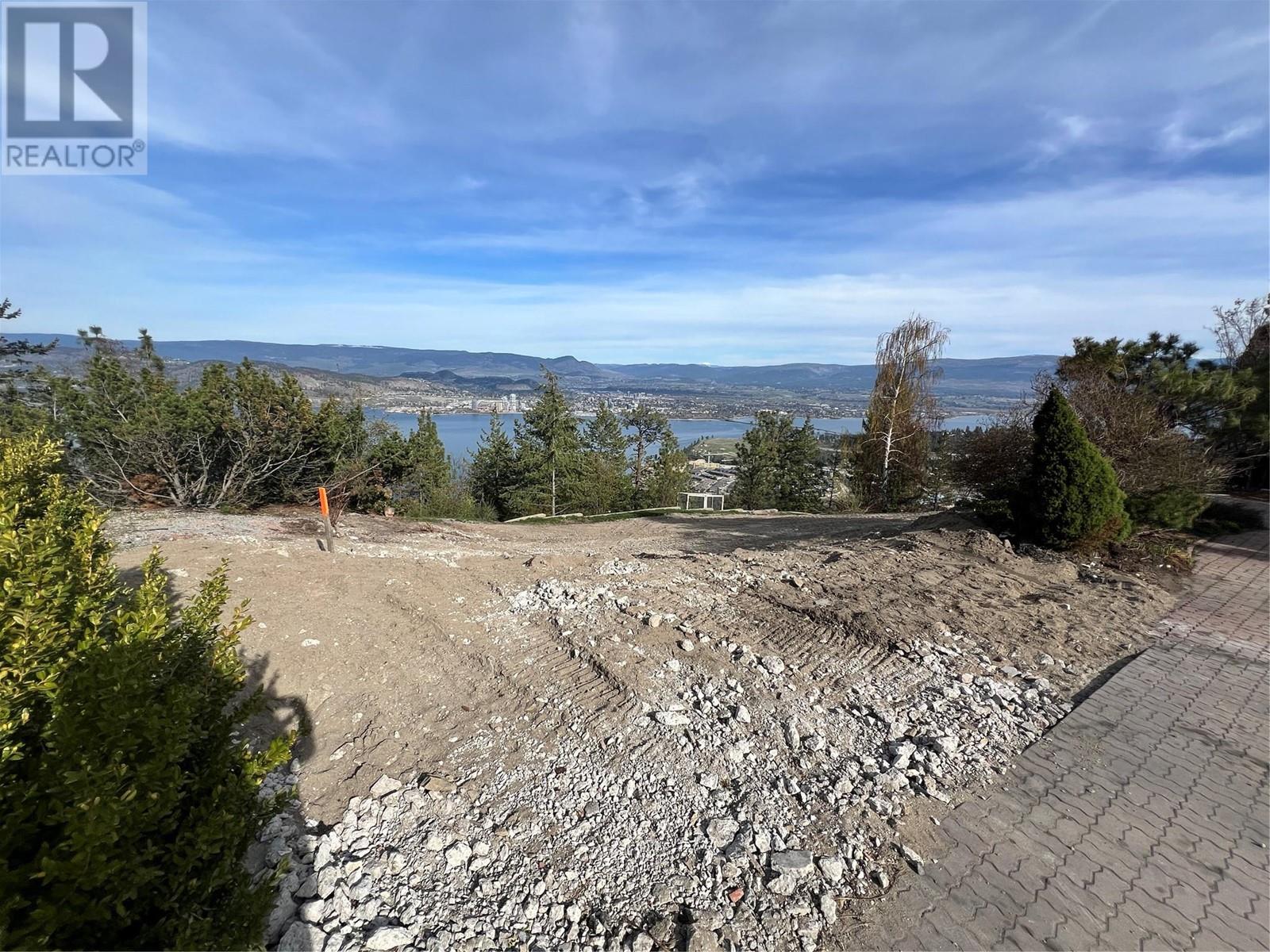  911 Guest Road, West Kelowna