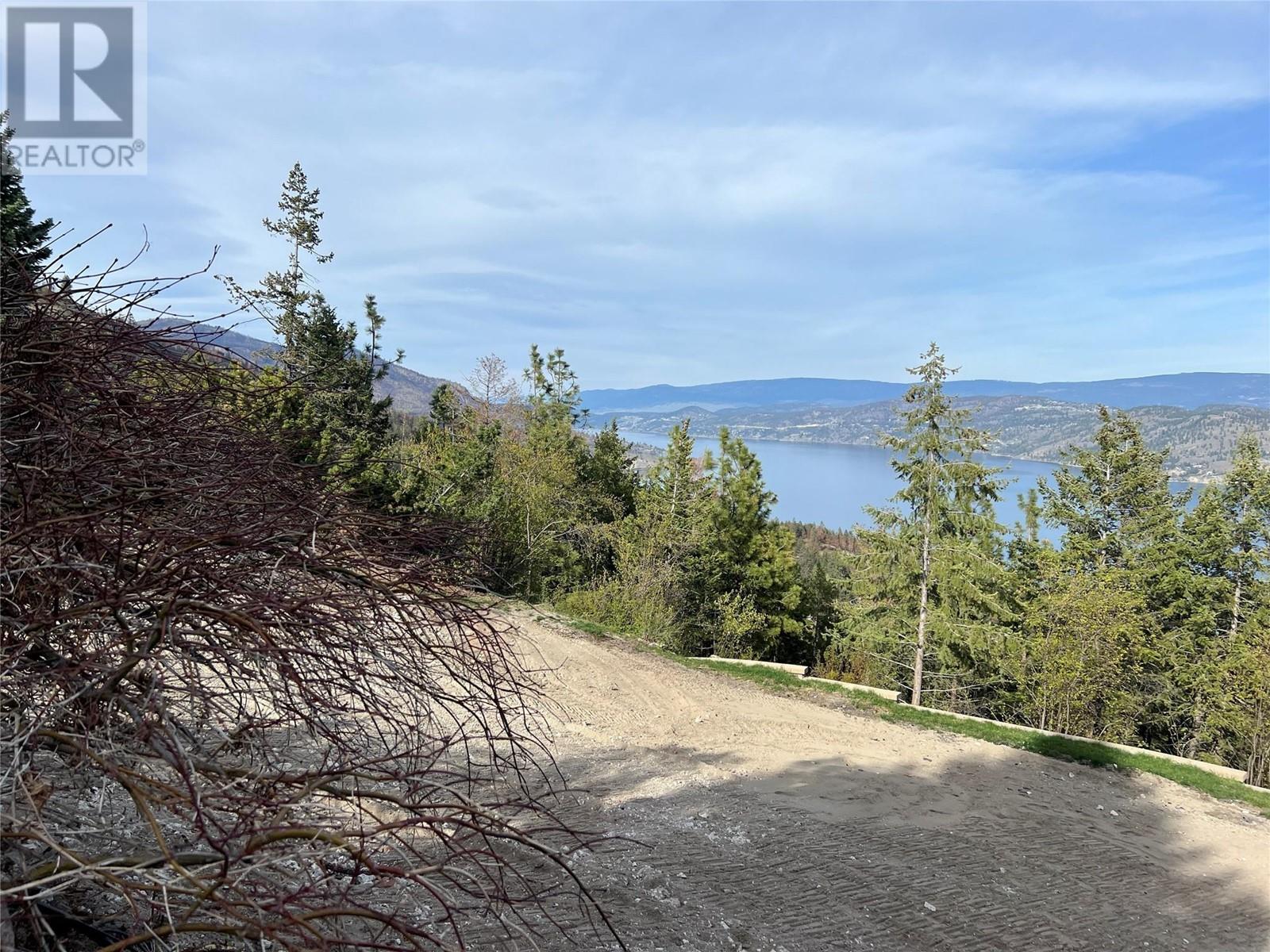  911 Guest Road, West Kelowna