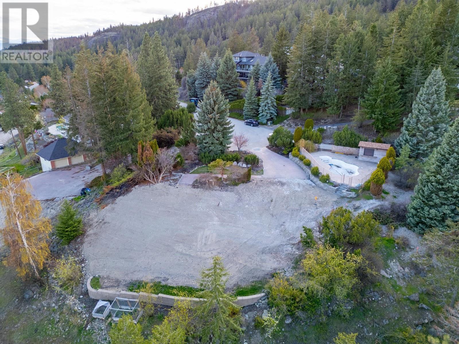  911 Guest Road, West Kelowna