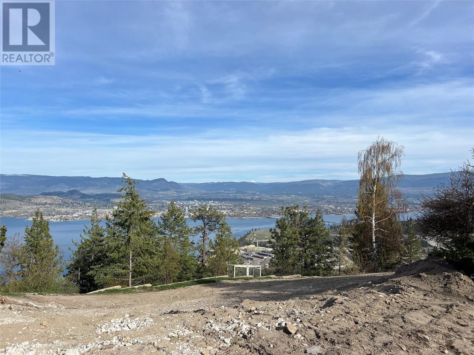  911 Guest Road, West Kelowna