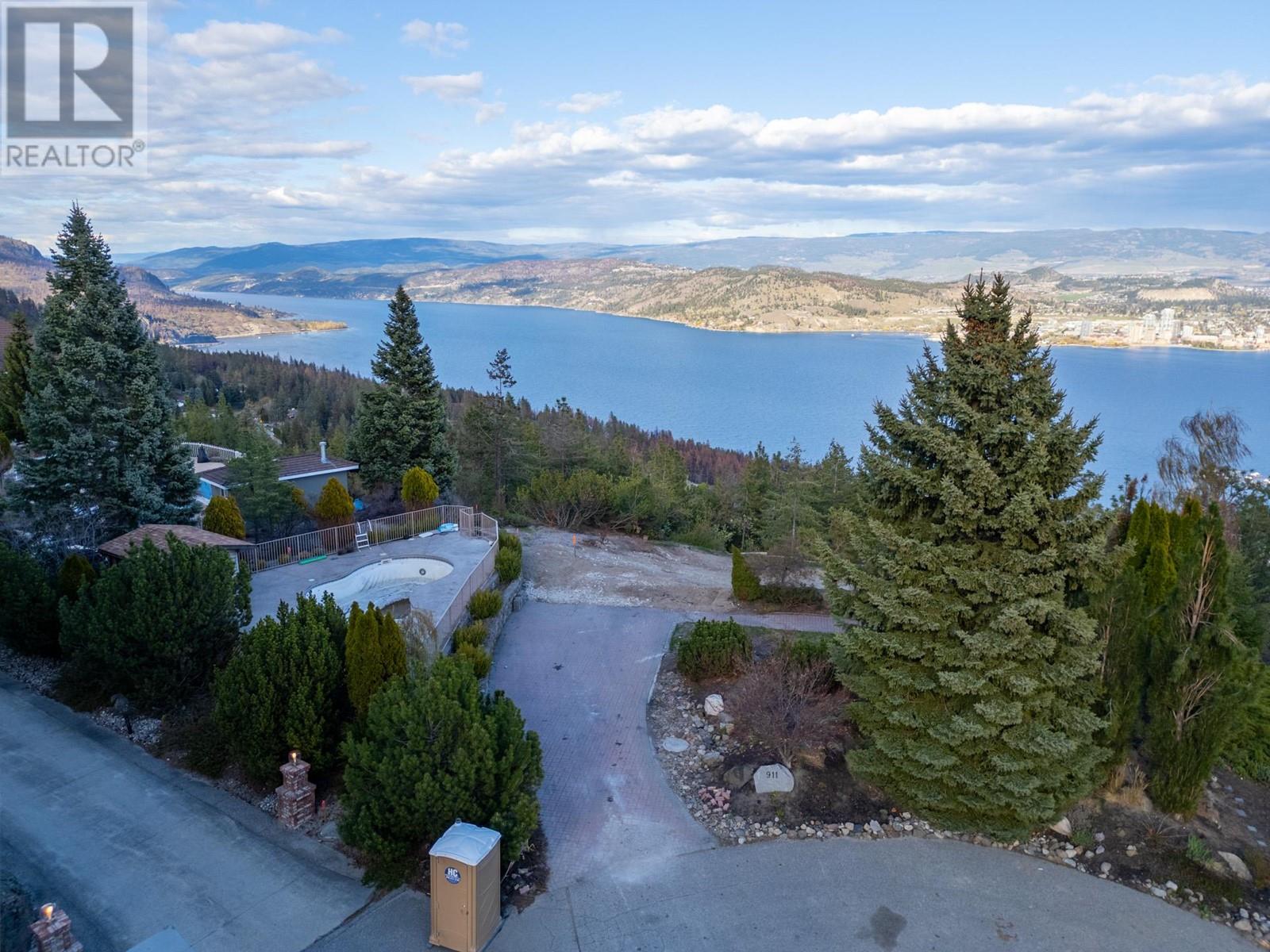  911 Guest Road, West Kelowna