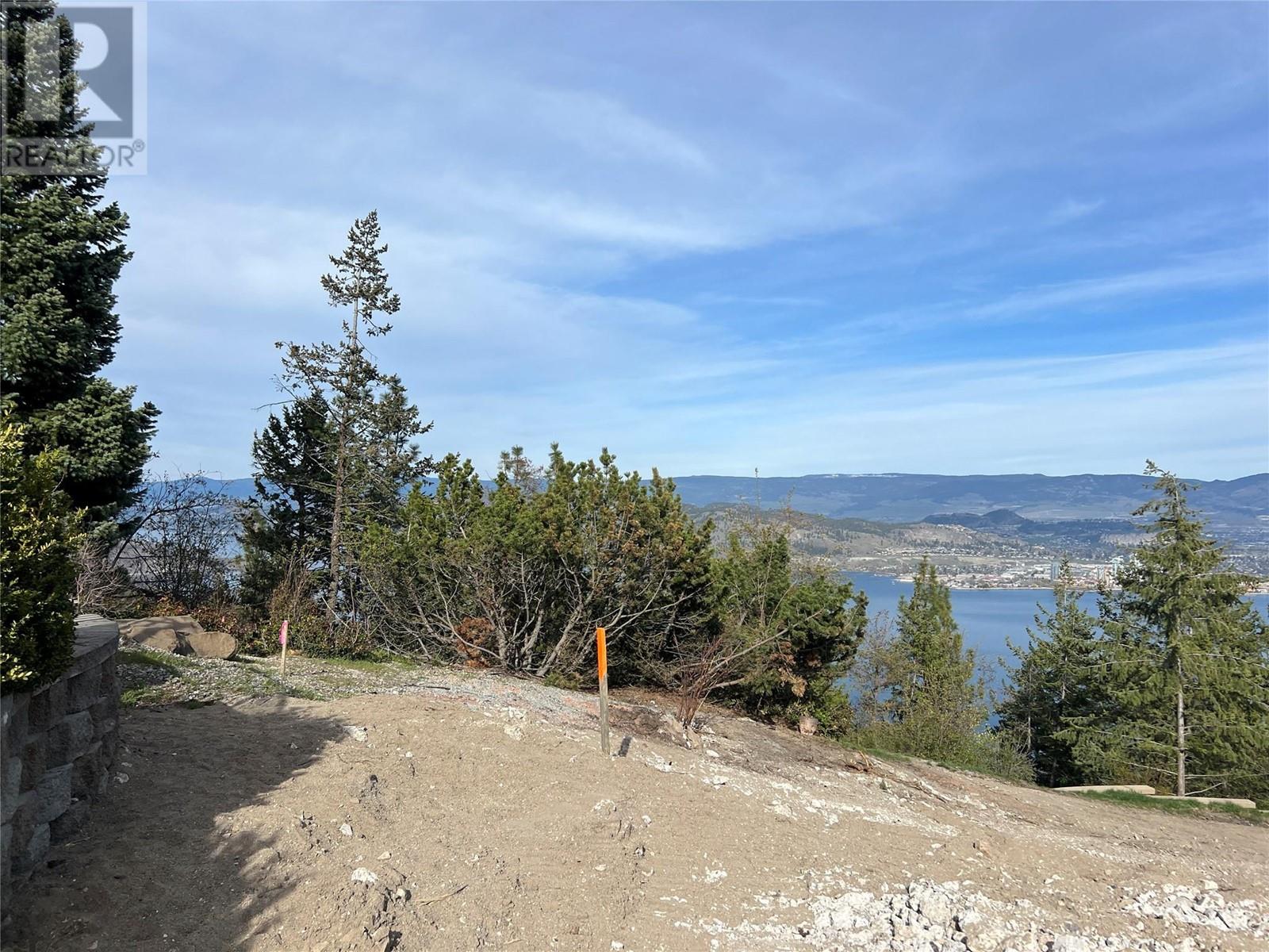  911 Guest Road, West Kelowna