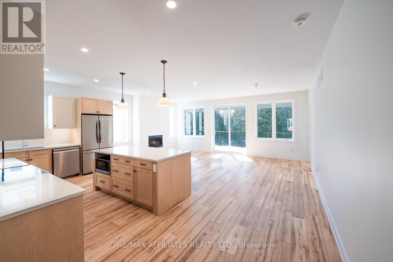 Photo 16 of 93 Rabb Street, Smiths Falls ON
