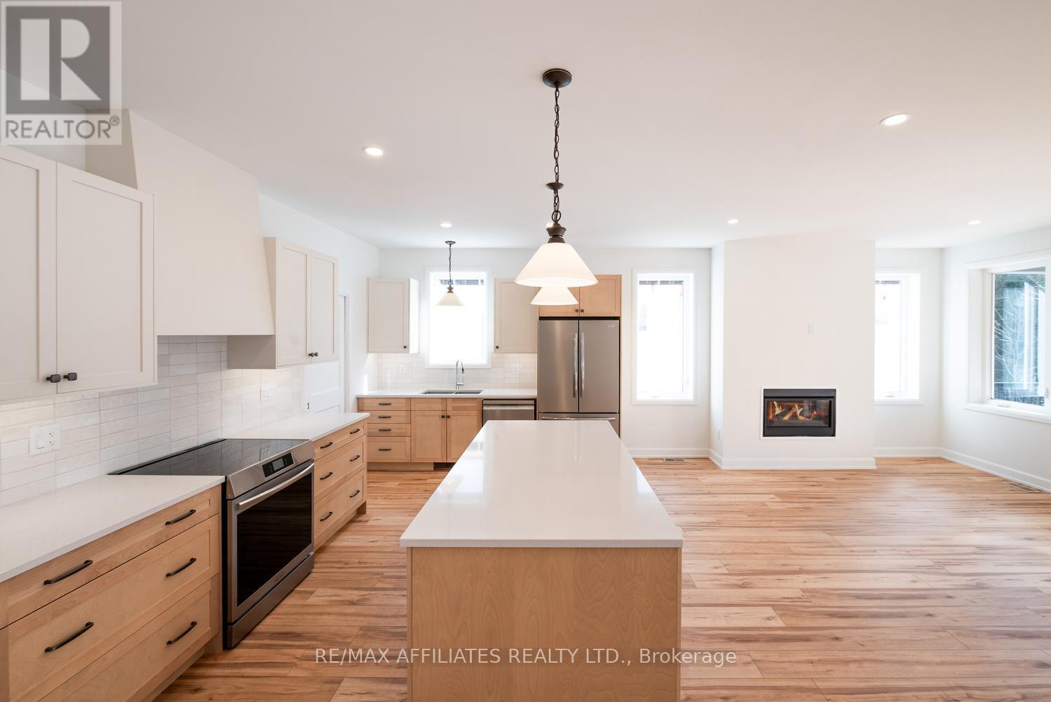 Photo 12 of 93 Rabb Street, Smiths Falls ON