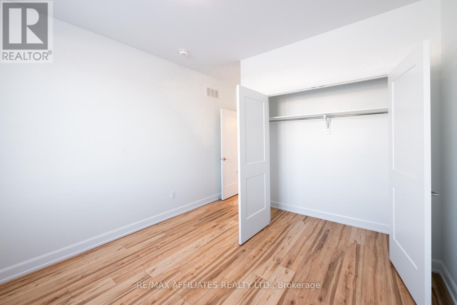 Photo 8 of 93 Rabb Street, Smiths Falls ON