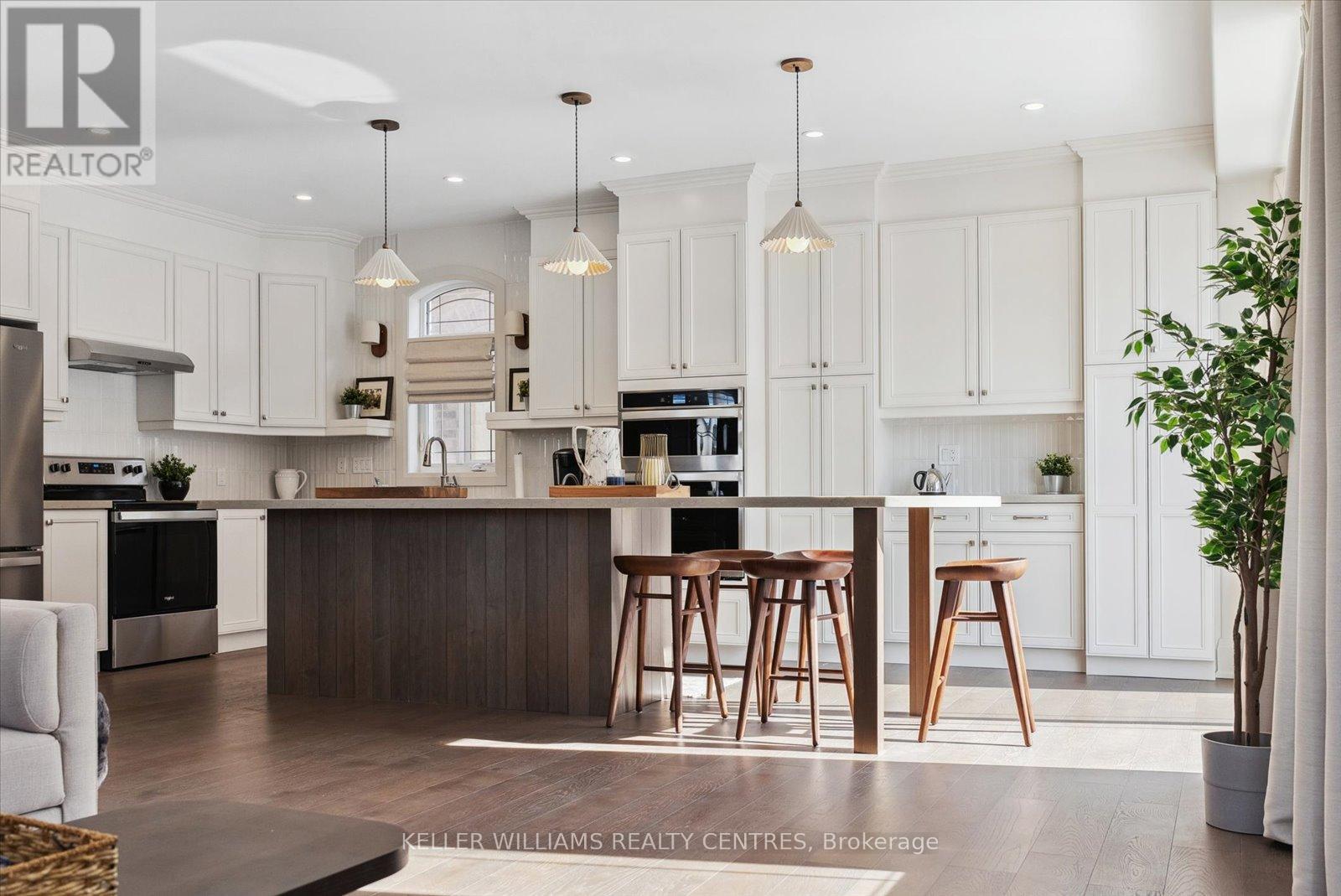 Photo 15 of 51 Wood Crescent, Essa ON