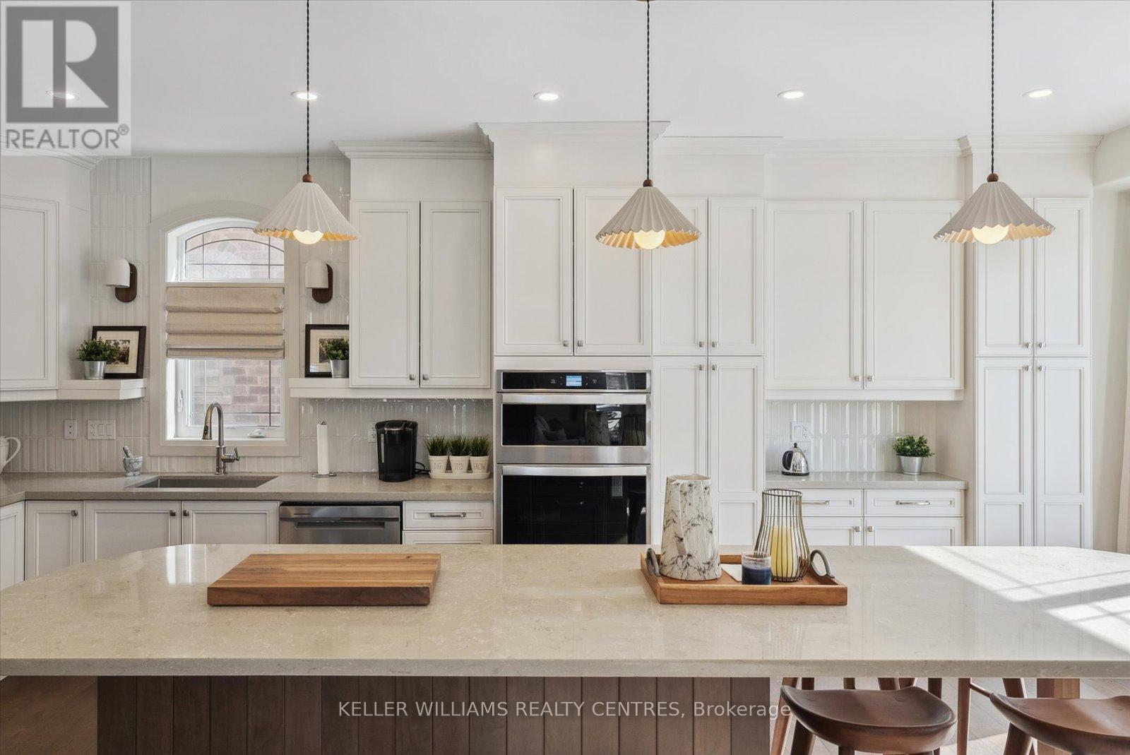 Photo 16 of 51 Wood Crescent, Essa ON
