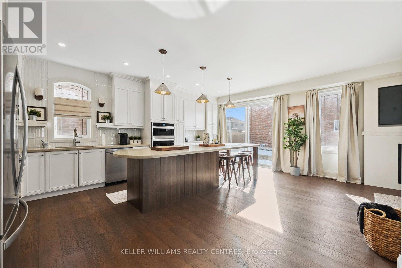 Photo 20 of 51 Wood Crescent, Essa ON