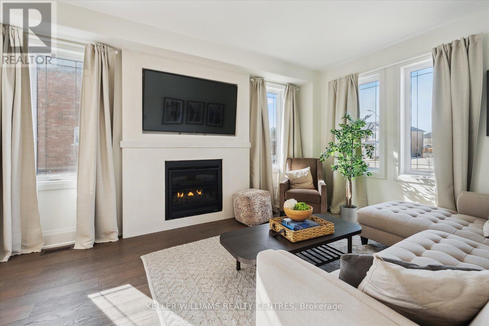 Photo 22 of 51 Wood Crescent, Essa ON
