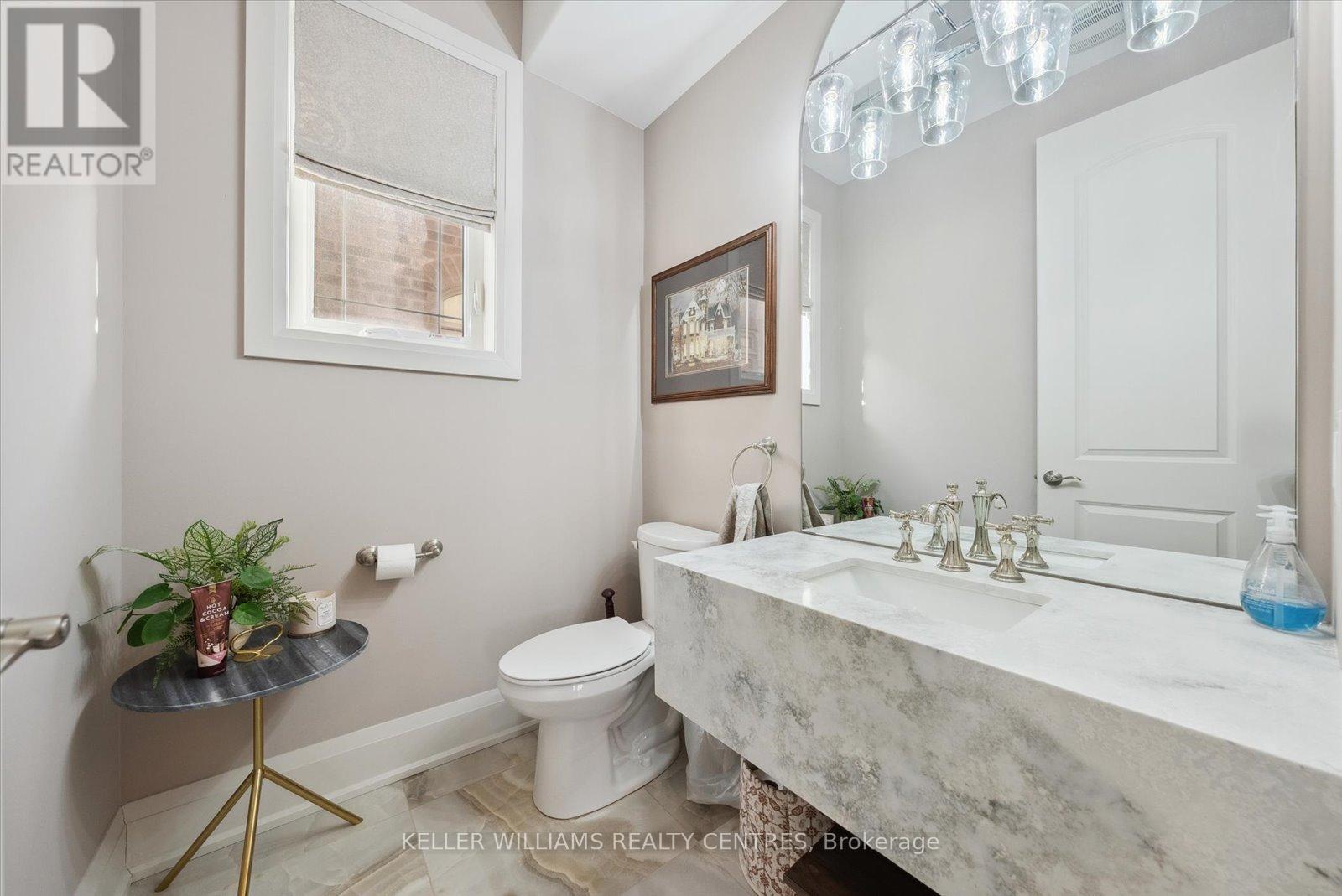 Photo 24 of 51 Wood Crescent, Essa ON