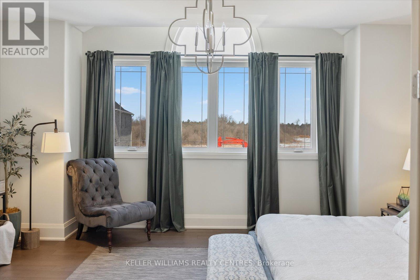 Photo 29 of 51 Wood Crescent, Essa ON