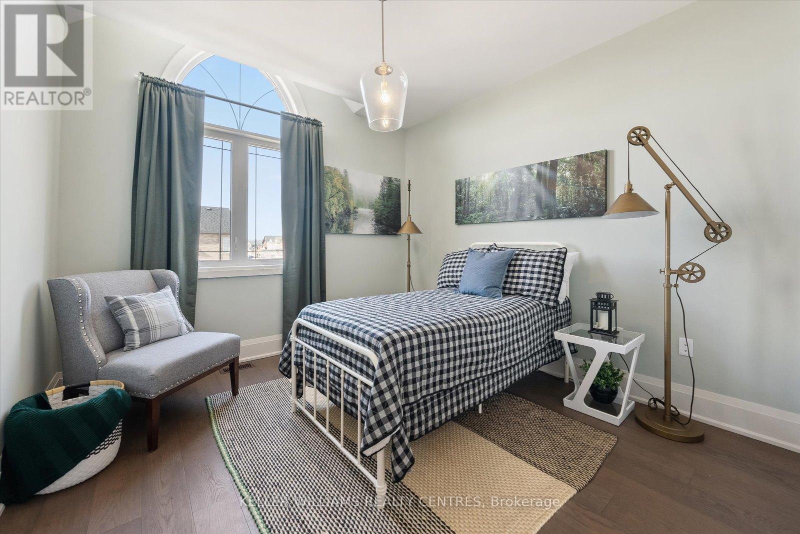 Photo 45 of 51 Wood Crescent, Essa ON