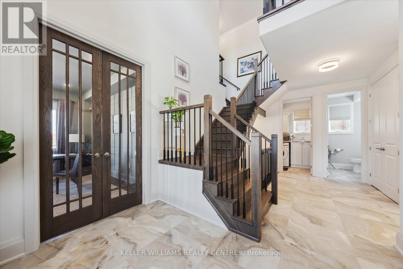 Photo 7 of 51 Wood Crescent, Essa ON