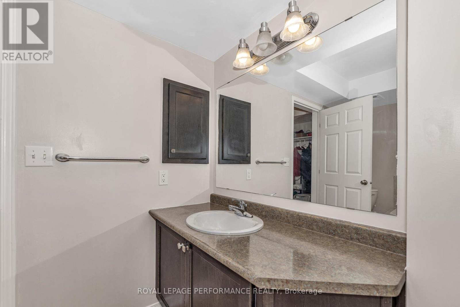 Photo 18 of 203 1921 St Joseph Boulevard, Ottawa ON