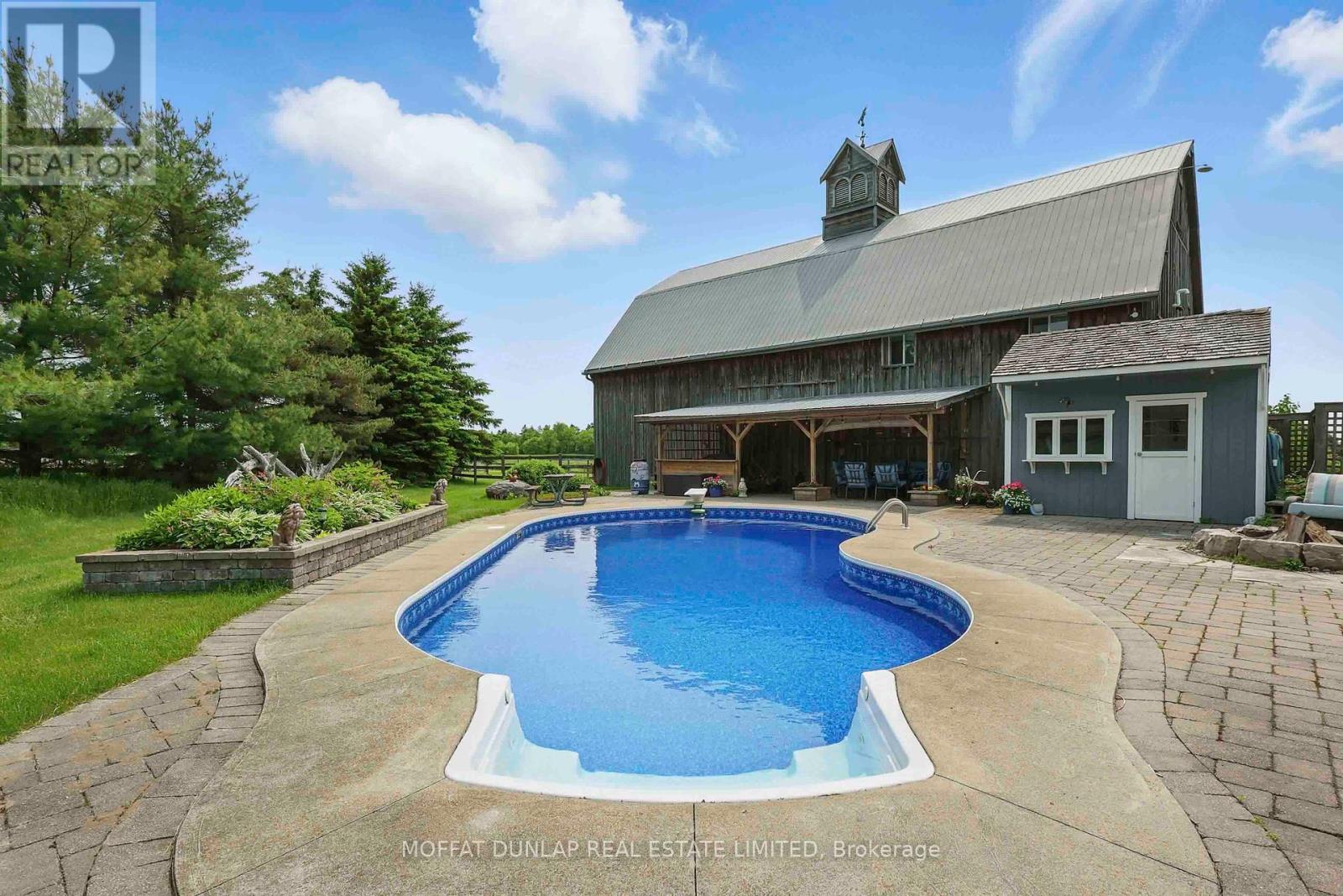 Photo 5 of 16473 Mount Pleasant Road, Caledon ON