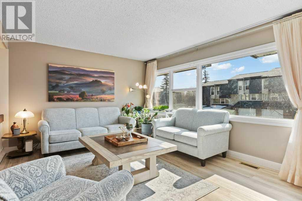 Single Family House 5 Level for Sale in  Brae Glen Crescent SW Braeside Calgary 
