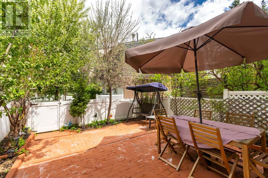 Single Family House 5 Level for Sale in  Brae Glen Crescent SW Braeside Calgary 