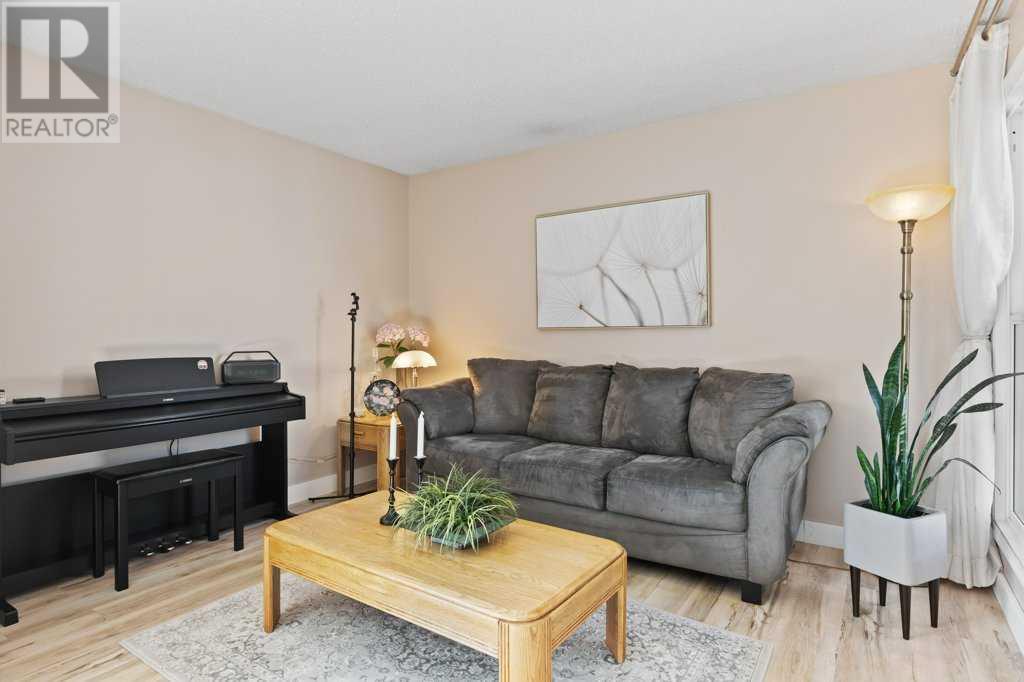 Single Family House 5 Level for Sale in  Brae Glen Crescent SW Braeside Calgary 