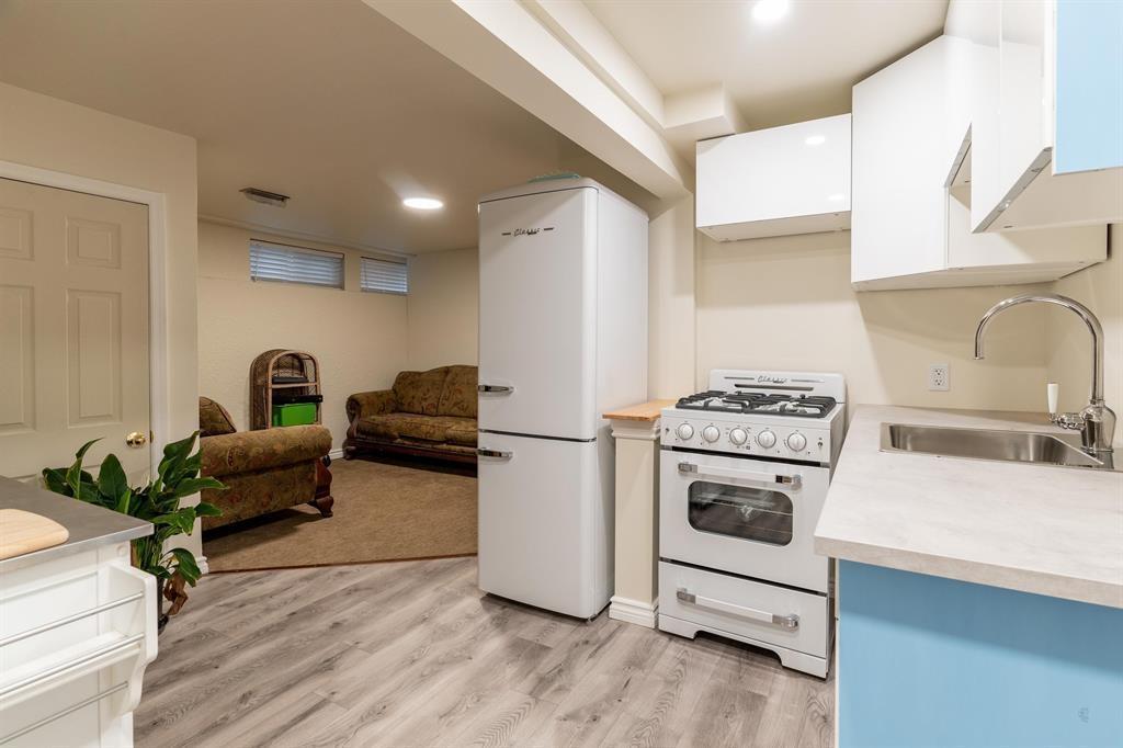 Photo 12 of 20490 46 Avenue, Langley BC