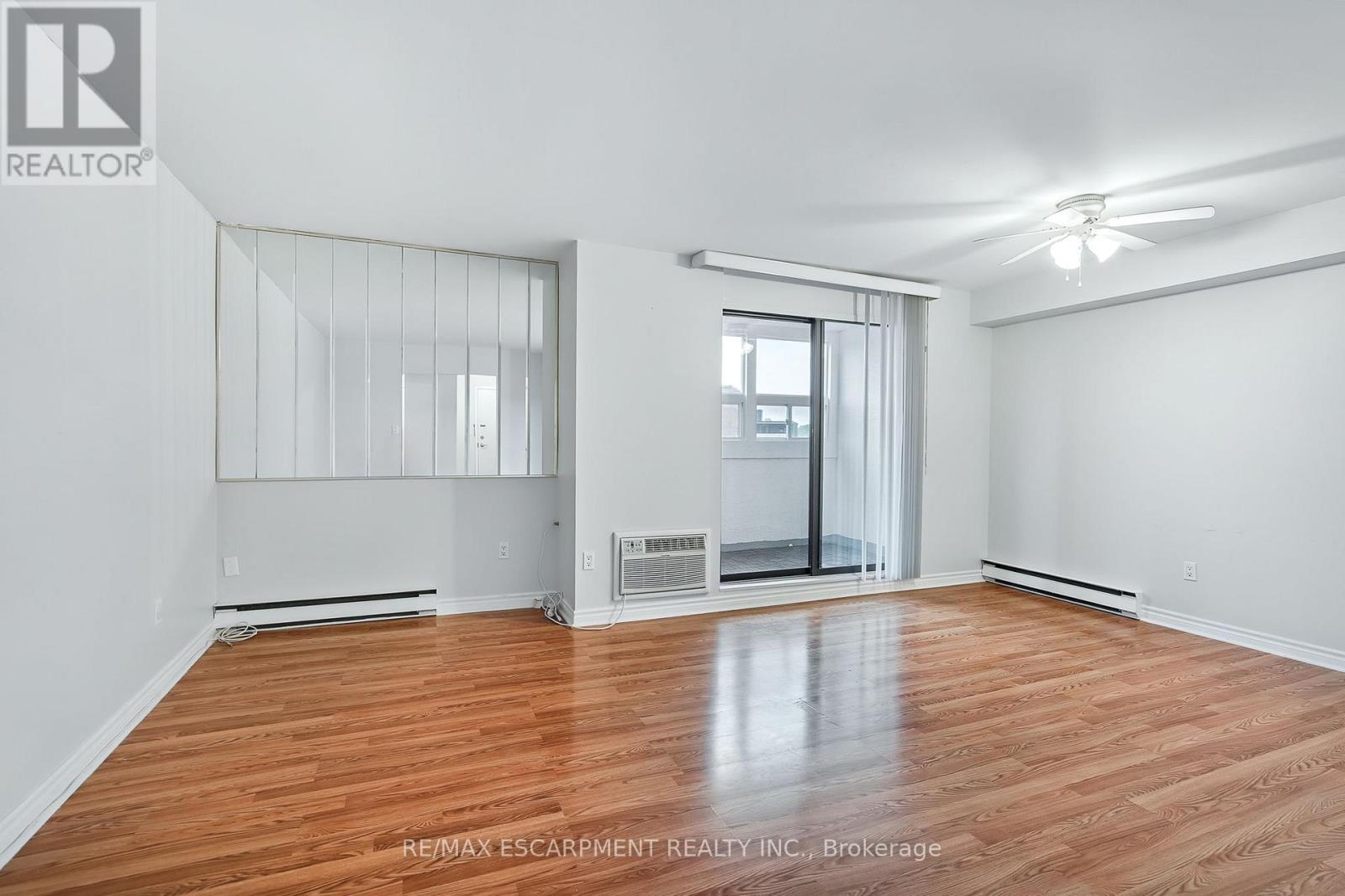 Photo 20 of 501 23 Main Street, Hamilton ON