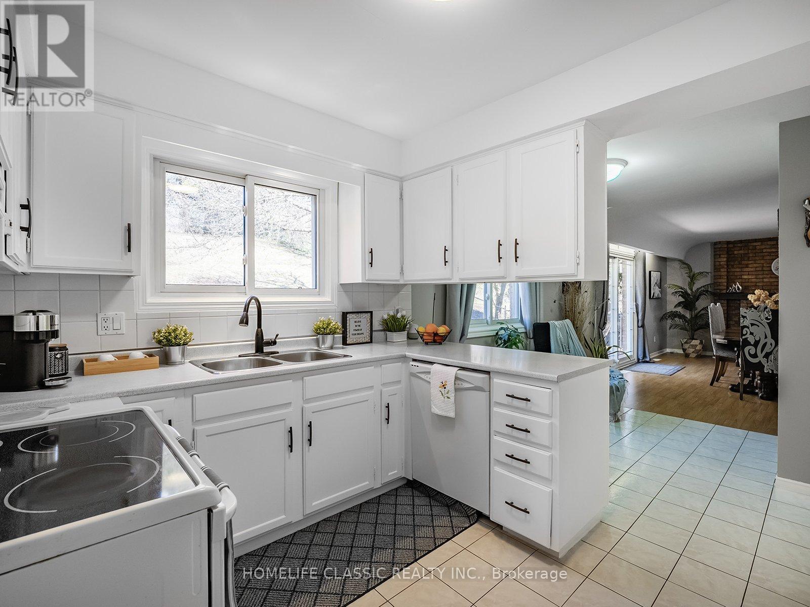 Photo 38 of 62 Terrace Drive, Hamilton ON