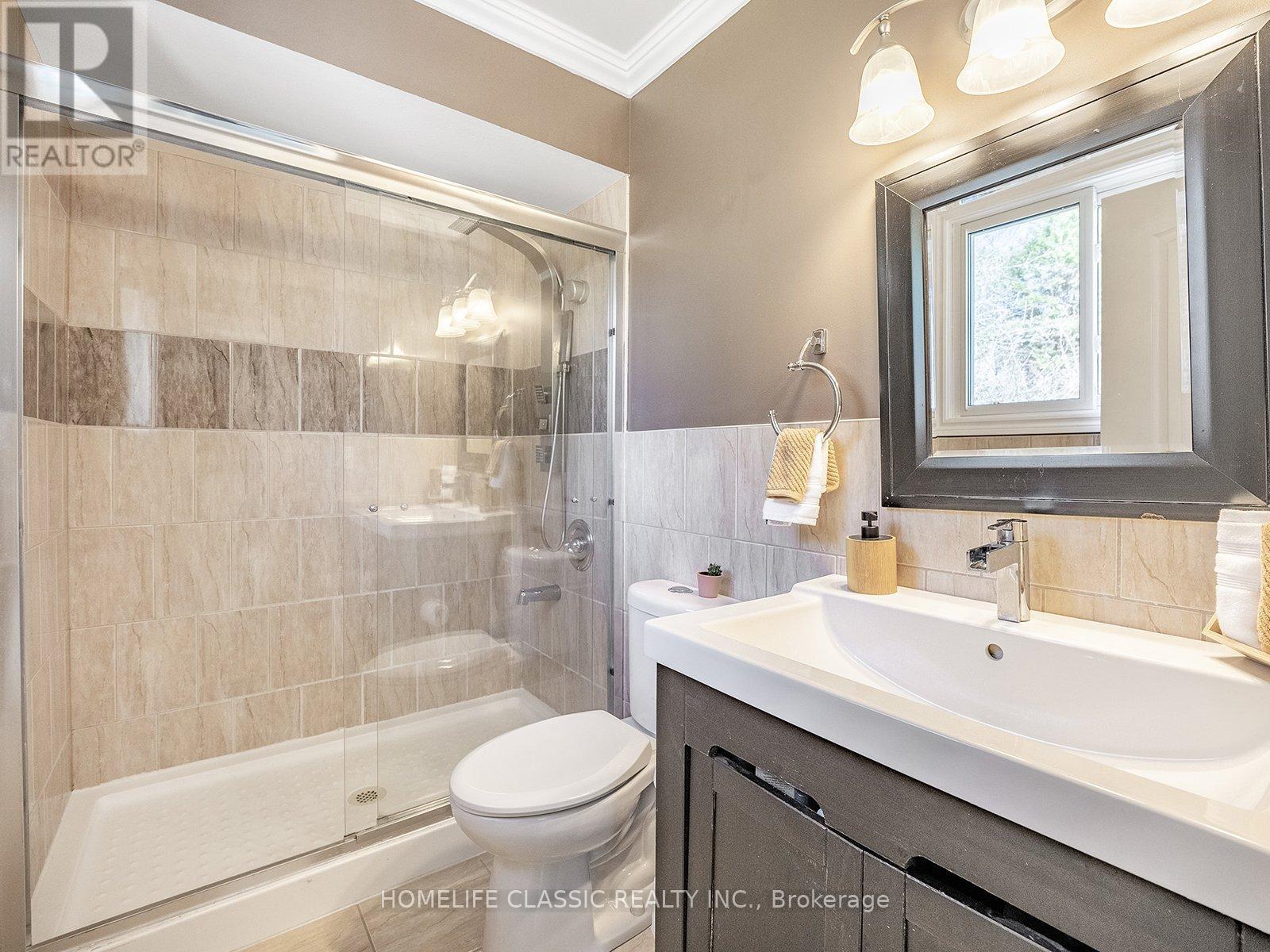 Photo 26 of 62 Terrace Drive, Hamilton ON