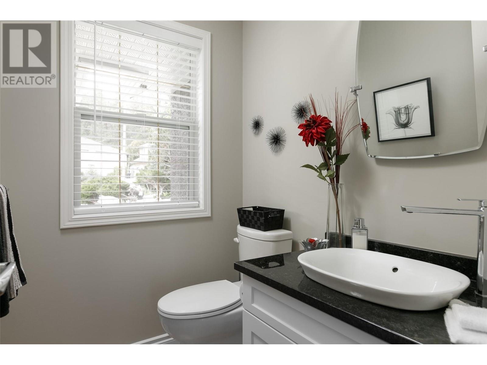  1043 Caledonia Way, West Kelowna